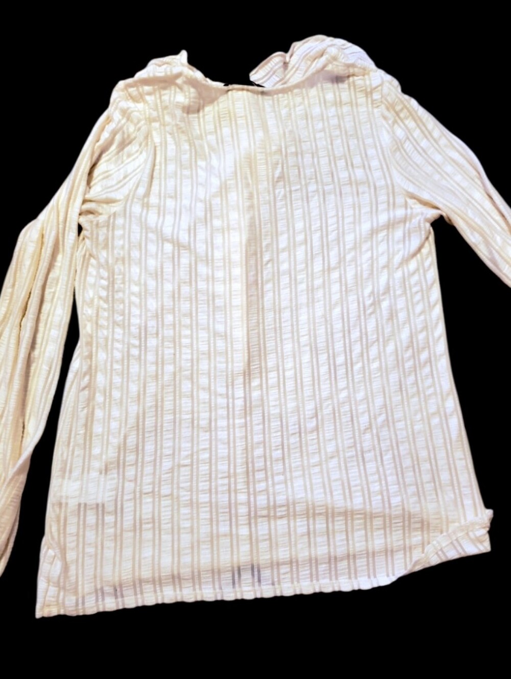 Romantic Ruffled Top - Picture 3 of 11